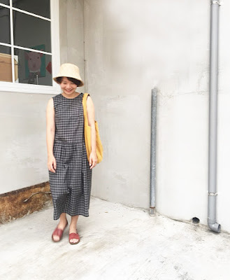 老幫手實穿唱遊詩人小圓領格紋無袖洋裝