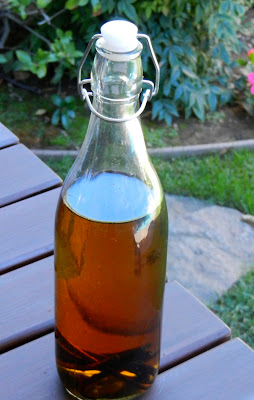 How to Make Your Own Vanilla Extract- www.NourishingSimplicity.org