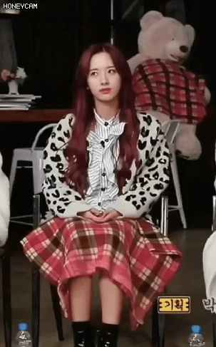 기저귀갈고 씻기는 우주소녀 보나.gif | 인스티즈