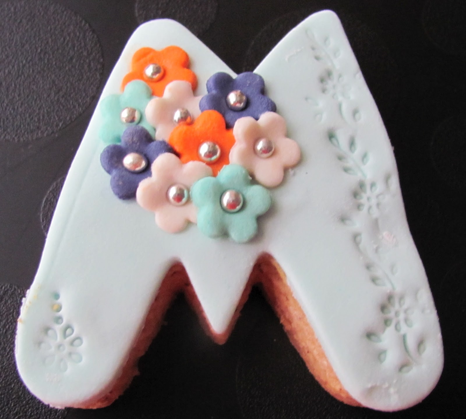 Bizimkurabiye Butik Kurabiye ve Pasta Harf Kurabiyeler