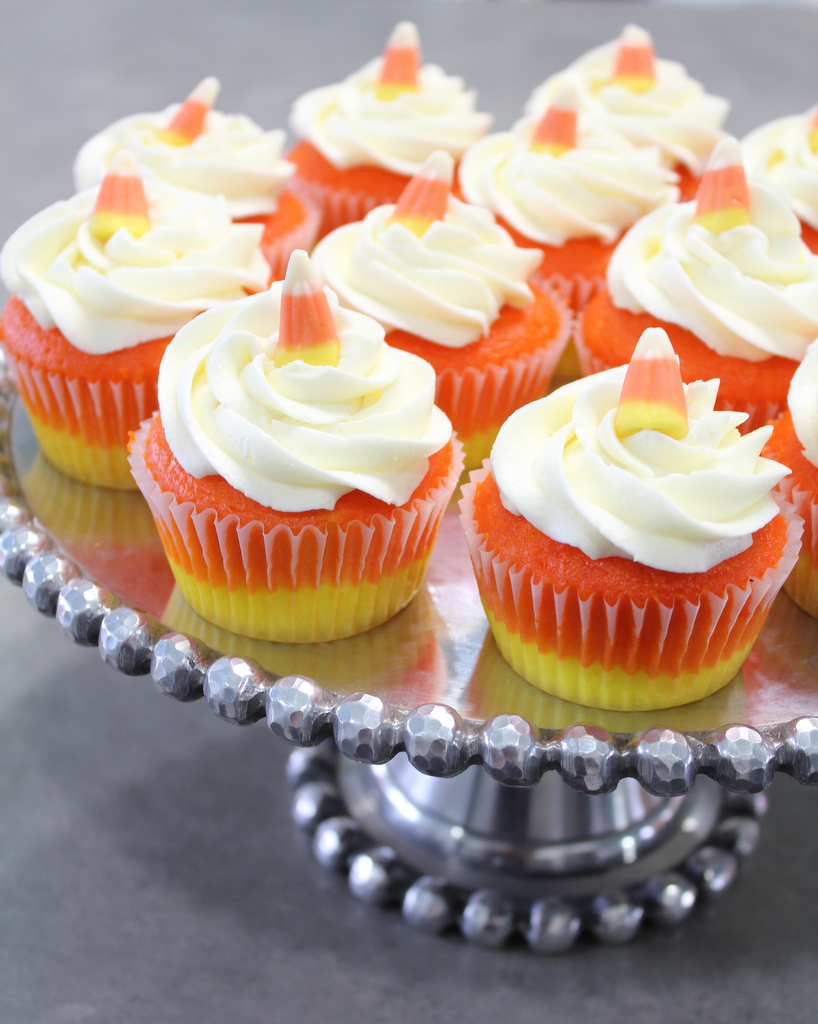 the Cotton Cupcake shoppe - Gallery: Candy Corn Cupcakes