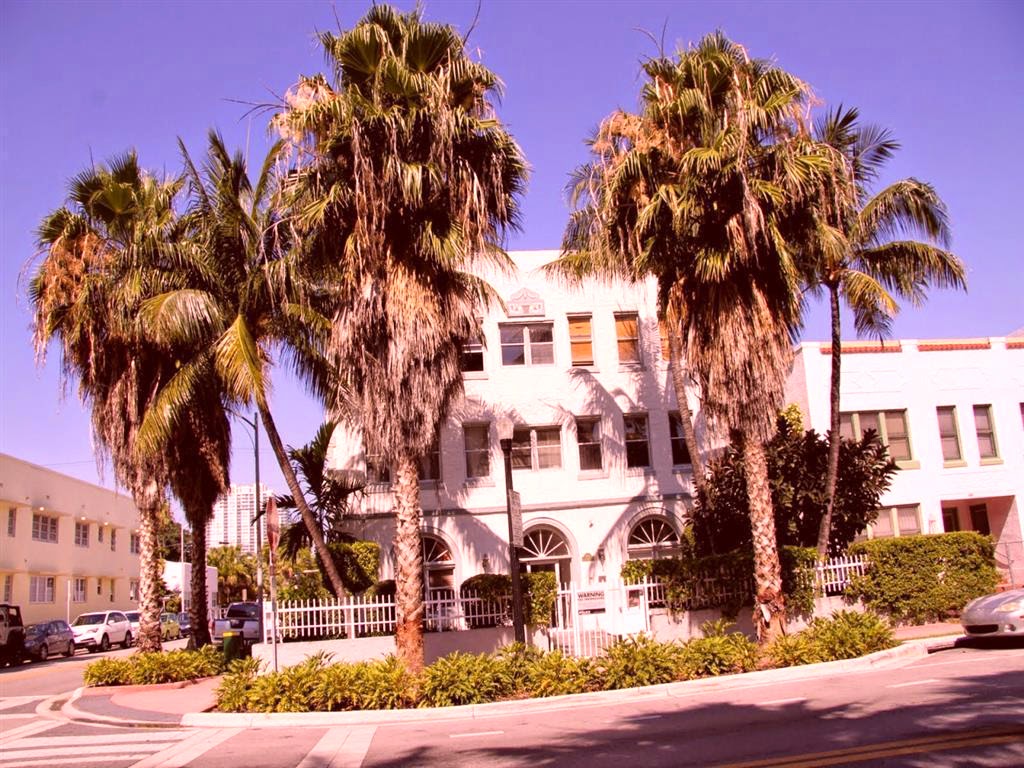 grafoscopio CARLOS PINTADO EUCLID AVENUE, BLANCHE DUBOIS, Y BOOKS