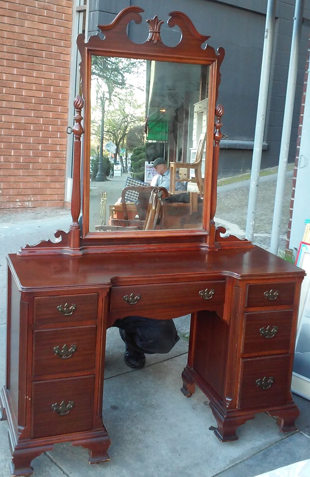 UHURU FURNITURE & COLLECTIBLES SOLD Striped Mahogany Vintage Vanity