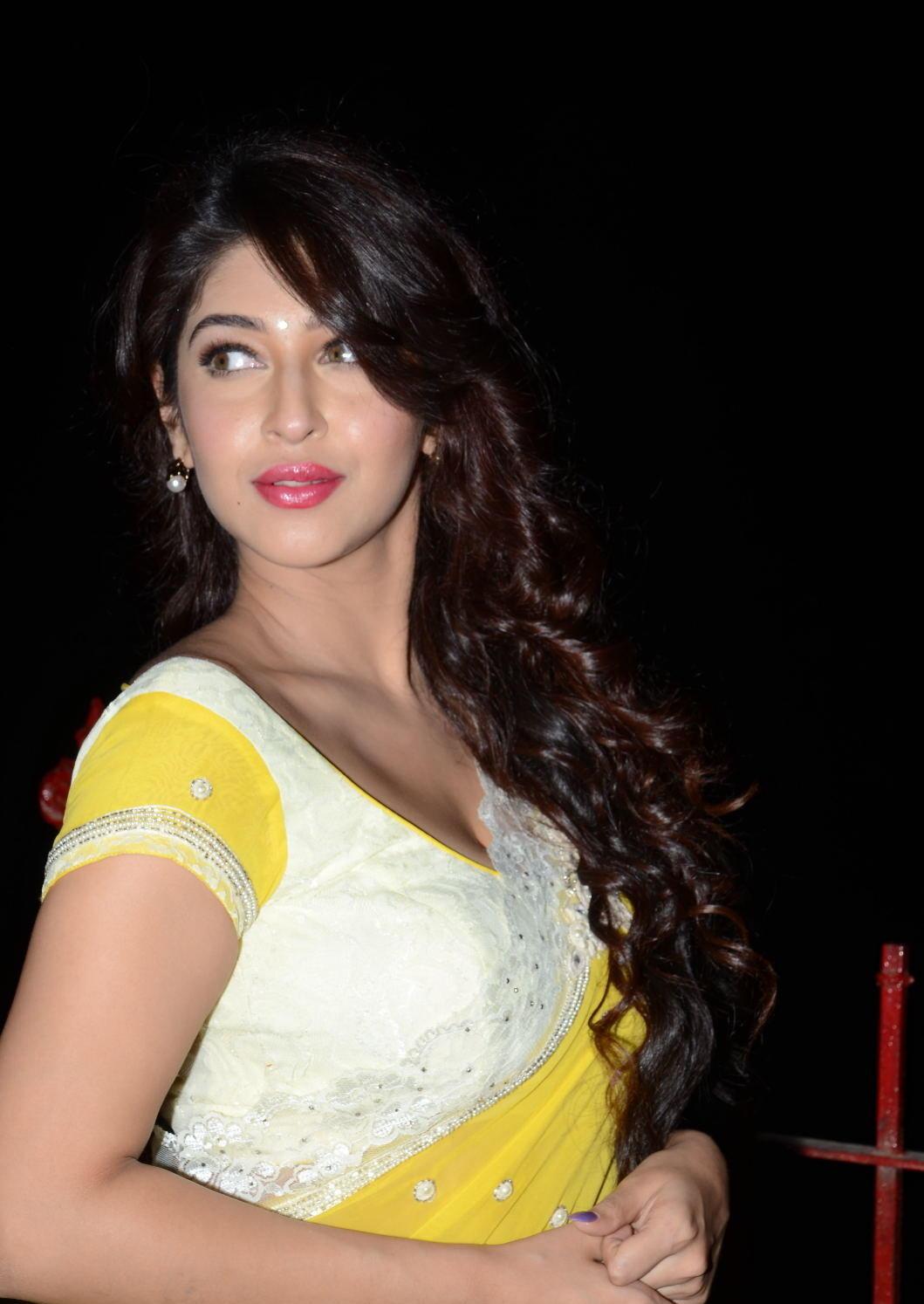 Sonarika Bhadoria Looks Stunning In saree At Telugu Film â€œEedo Rakam Aado Rakamâ€ Gummadikaya Event In Hyderabad