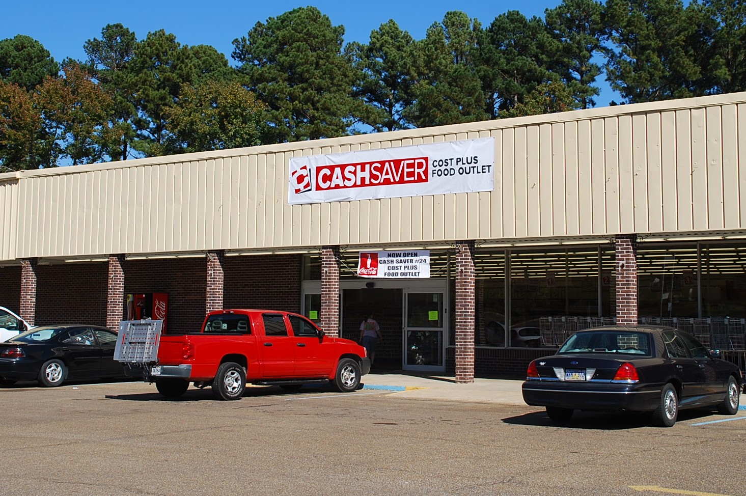 News & Articles New Grocery Now Open in Louisville