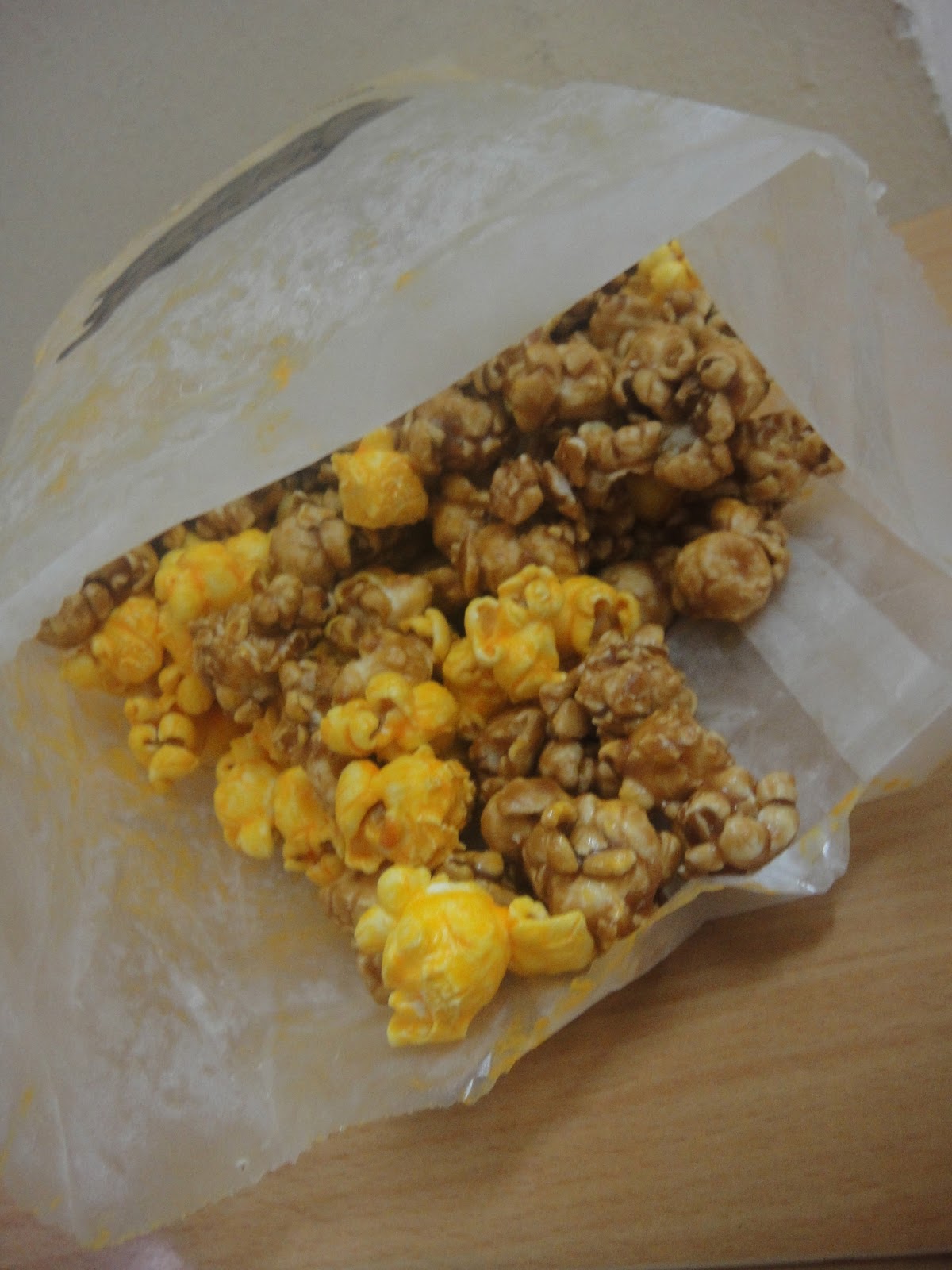 Fooshionista Garrett Popcorn, Singapore