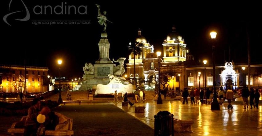 PAPA FRANCISCO EN PERÚ: Con tecnología led iluminarán el centro histórico de Trujillo - www.papafranciscoenperu.org PAPA FRANCISCO EN PERÚ: Con tecnología led iluminarán el centro histórico de Trujillo - www.papafranciscoenperu.org