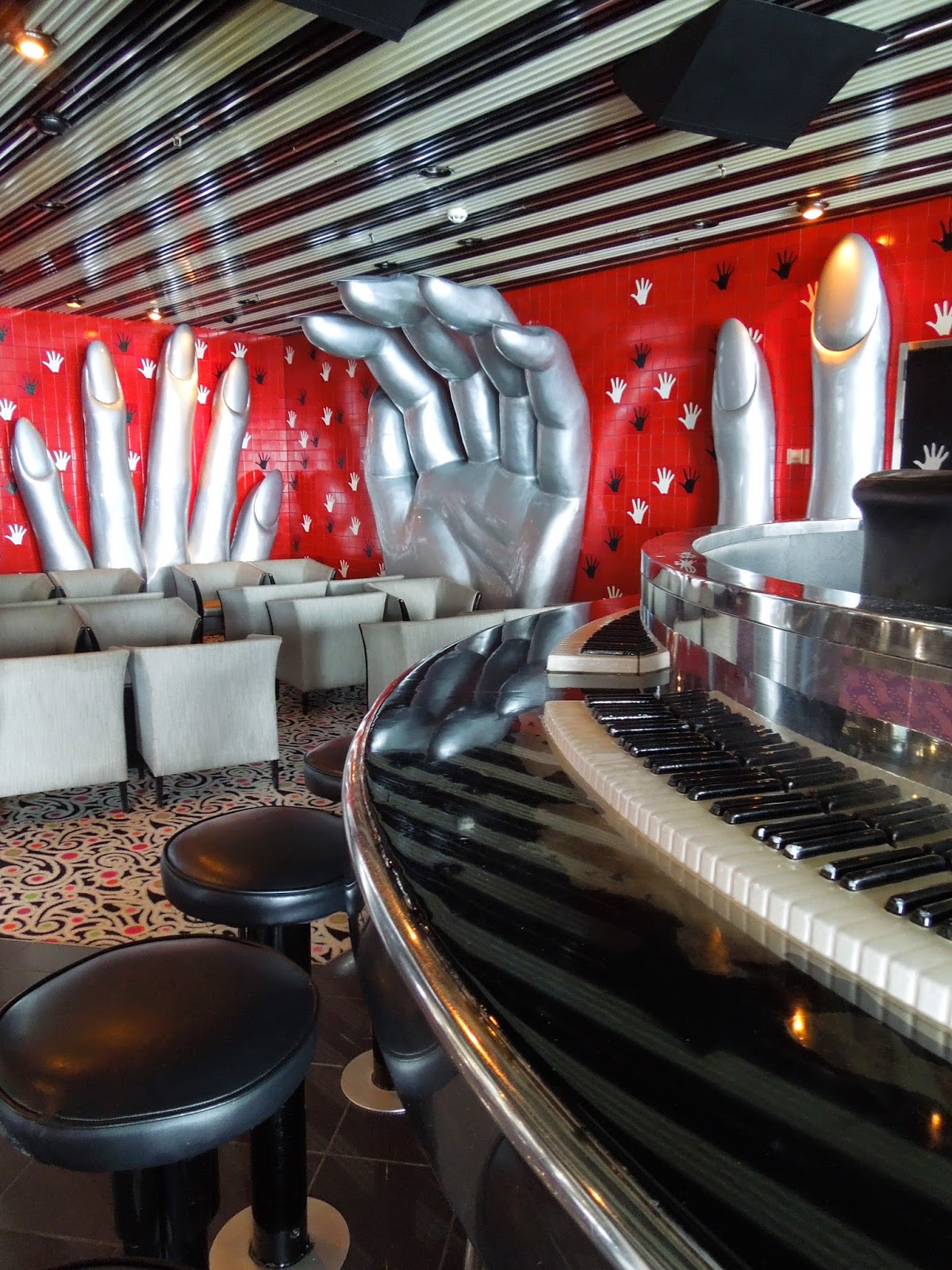 Touch of Class piano bar