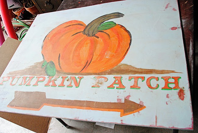 Step-by-step detailed tutorial on how to create a vintage fall sign, using mostly items you may have on hand.  Includes a free template for the lettering.