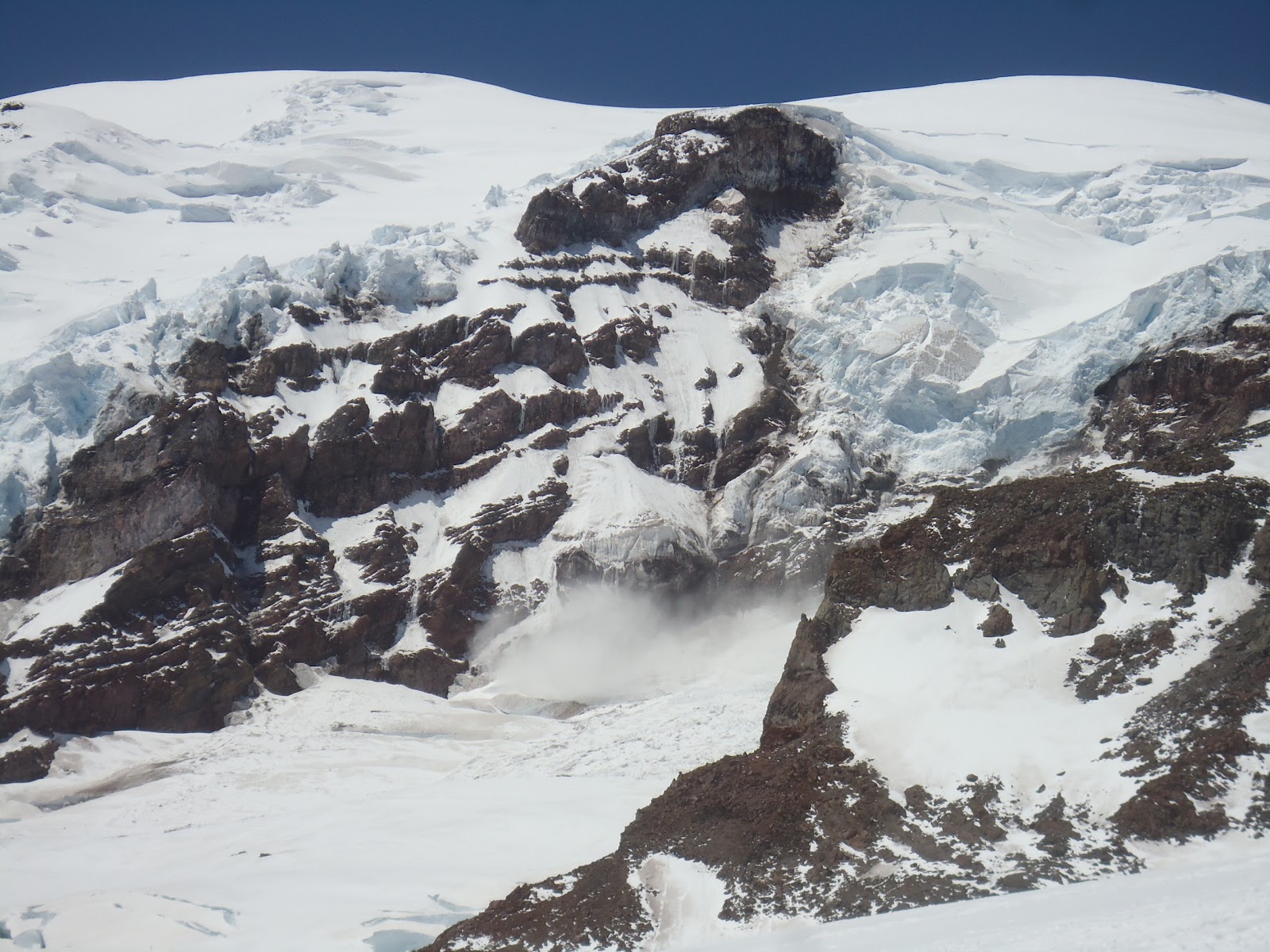 Amber Anda Tiny Problem In Paradise