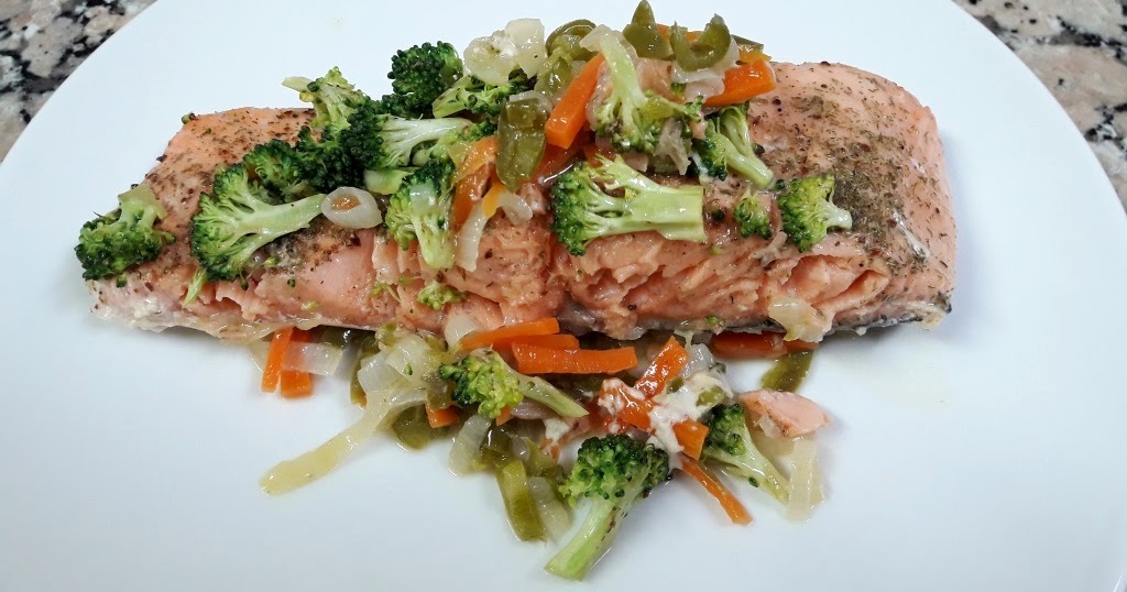 Salmón al papillote con verduras en microondas