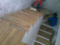 parket kayu untuk tangga rumah