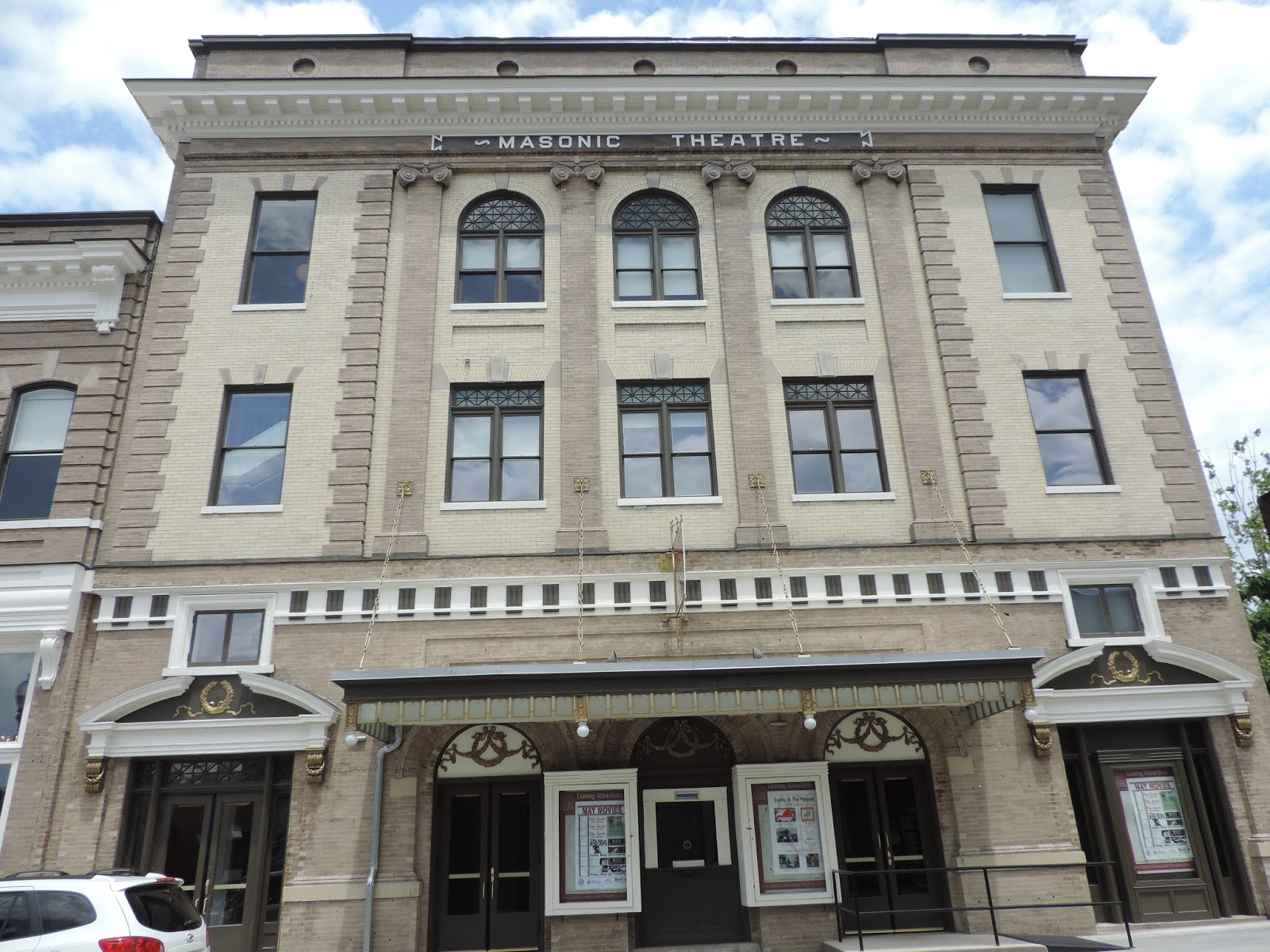 Sister On The Go HISTORIC MASONIC THEATRE TOUR, CLIFTON VA 5/20/17