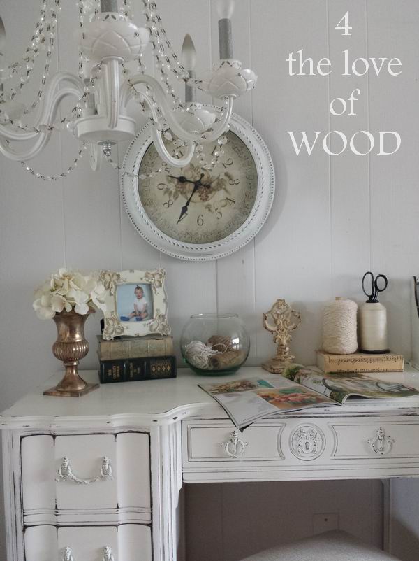 4 the love of wood SANDING OR WET DISTRESSING AS pure white chalk paint