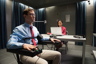 Joseph Gordon-Levitt and Rachel Handshaw in Snowden