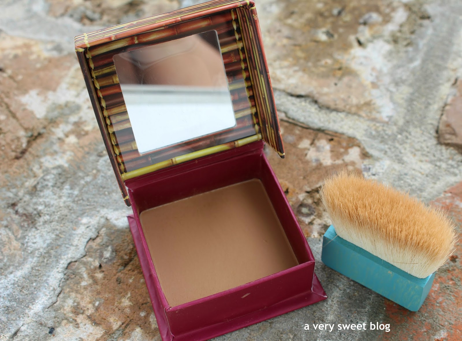 Benefit Bronzer Review, Swatches And Video | A Very Sweet Blog
