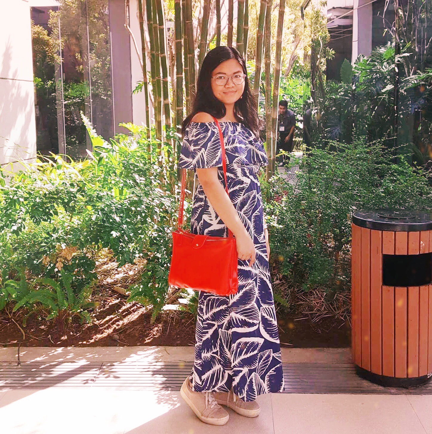 angel locsin avon bag