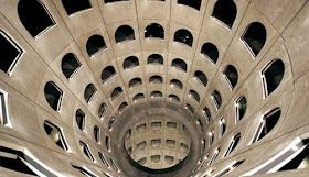 بالصور أجمل 10 مواقف سيارات في العالم