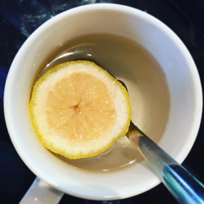 lemon hangat dapat memenuhi kebutuhan vitamin c harian
