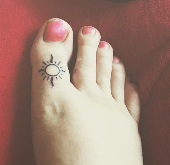 Toe Tattoos