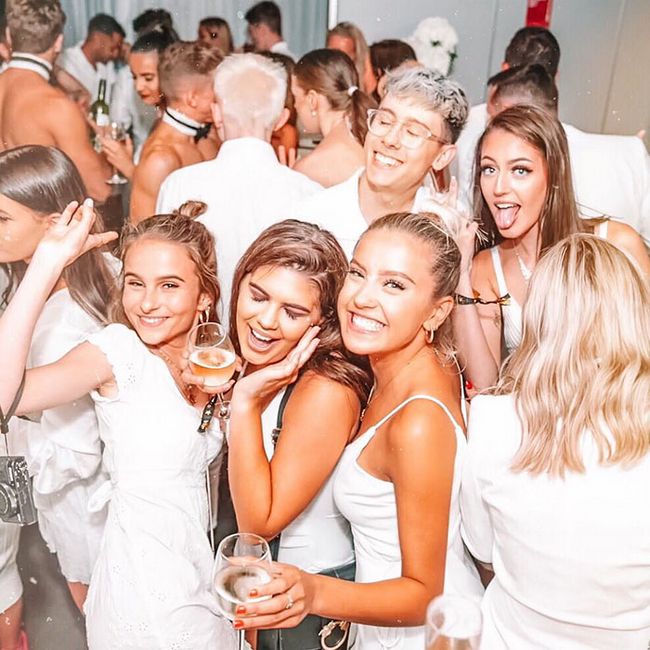 Jovem de 19 anos finge ser rico no Instagram Jovem de 19 anos finge ser rico no Instagram