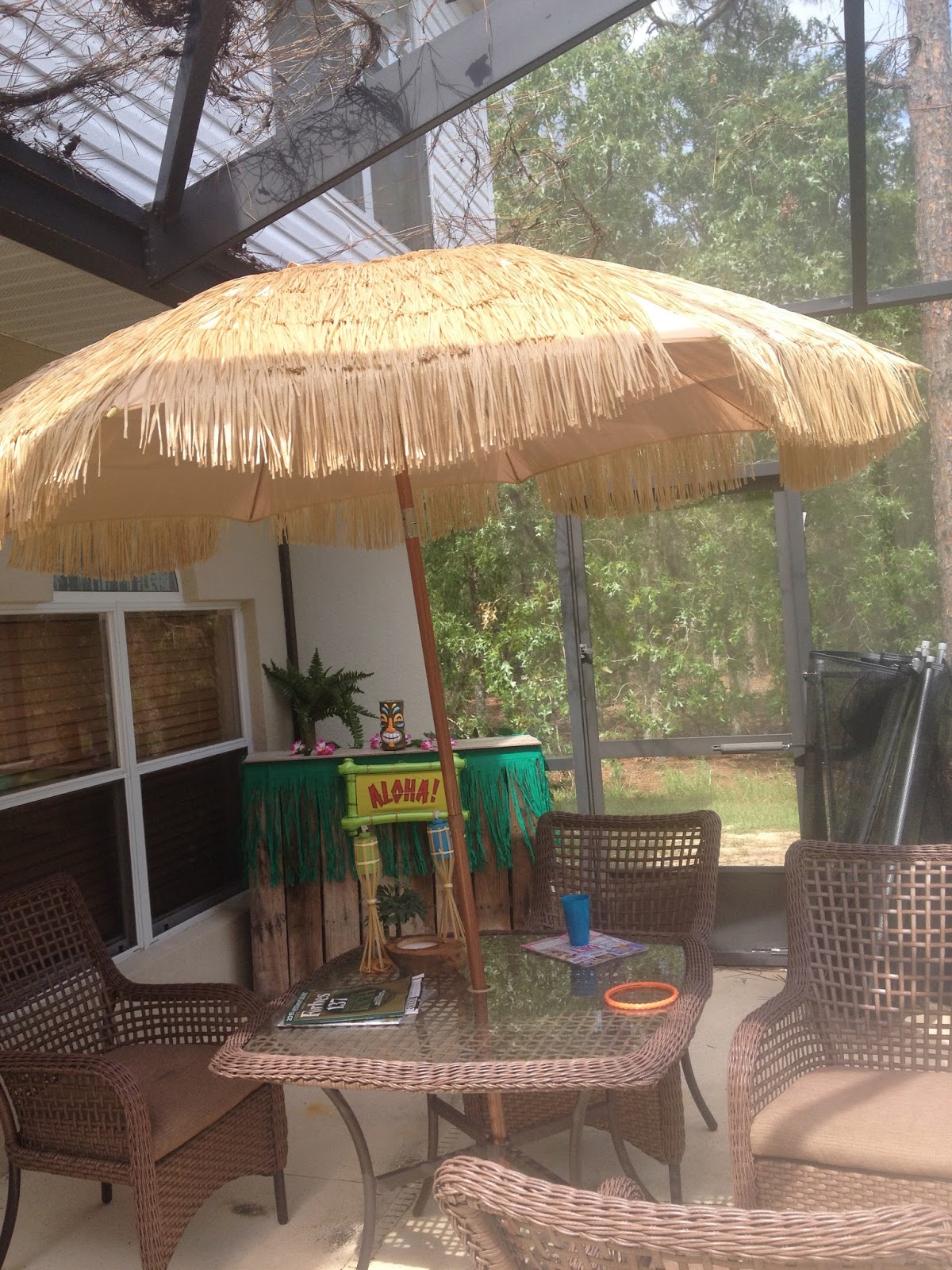 Me and my Big Ideas DIY Tiki Bar with Wood Pallets EASY