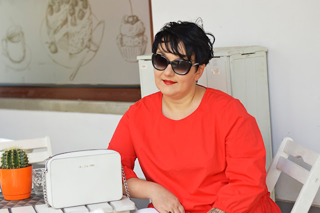czerwona%2Bbluzka%2Bz%2Bhaftami%2B%25281