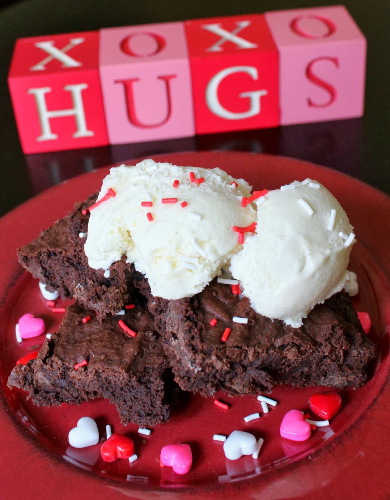 This Woman Cooks Classic Fudge Brownies a La Mode