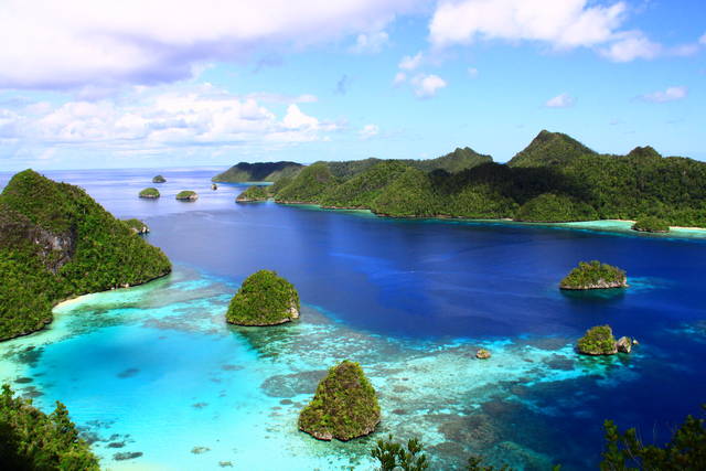 Wisata Bawah Laut di Indonesia