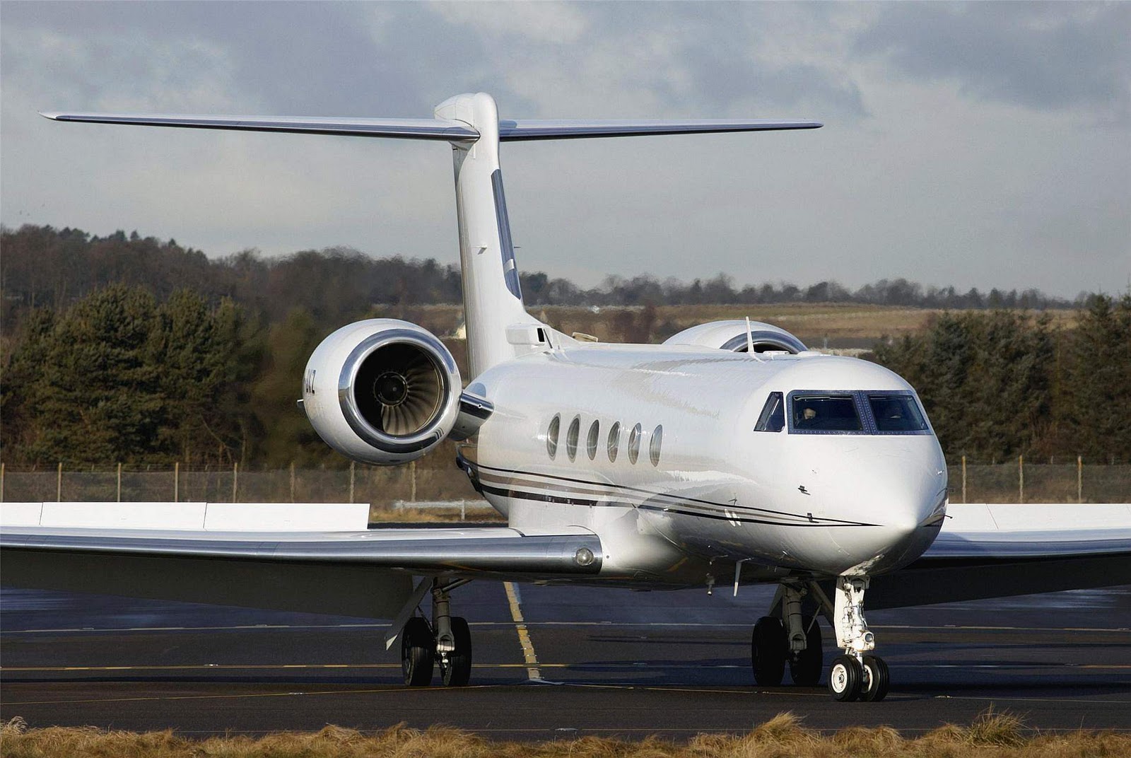 Gulfstream g150 sale. гольфстрим g5. Gulfstream 5 самолет. Gulfstream v. 5n-508 самолет.