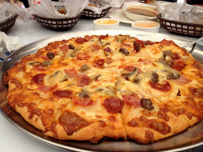 Da Vinci's Famous White Sauce Pizzas, Pizzeria in Cebu, Da vinci's, Pizza Piccolo, Potato Gusto, Chicken Gusto, Pan Gusto, White Sauce Pizza