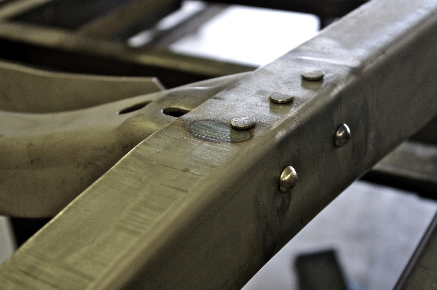 WRECKED METALS 32 Chassis