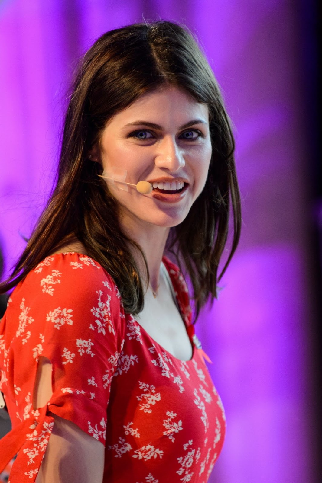 Beautiful Actress Alexandra Daddario Photos 2018 CelebrityShip