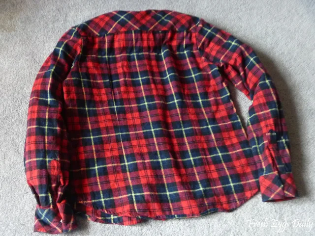 DIY Cat Bed Sewn from Re-purposed Flannel and Tee Shirts - Fresh Eggs ...