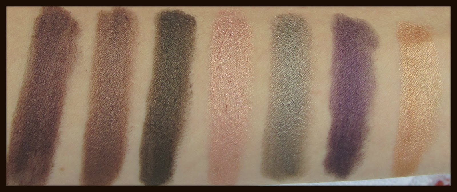 *Nina's Bargain Beauty* ELF Jumbo Eyeshadow Sticks Review