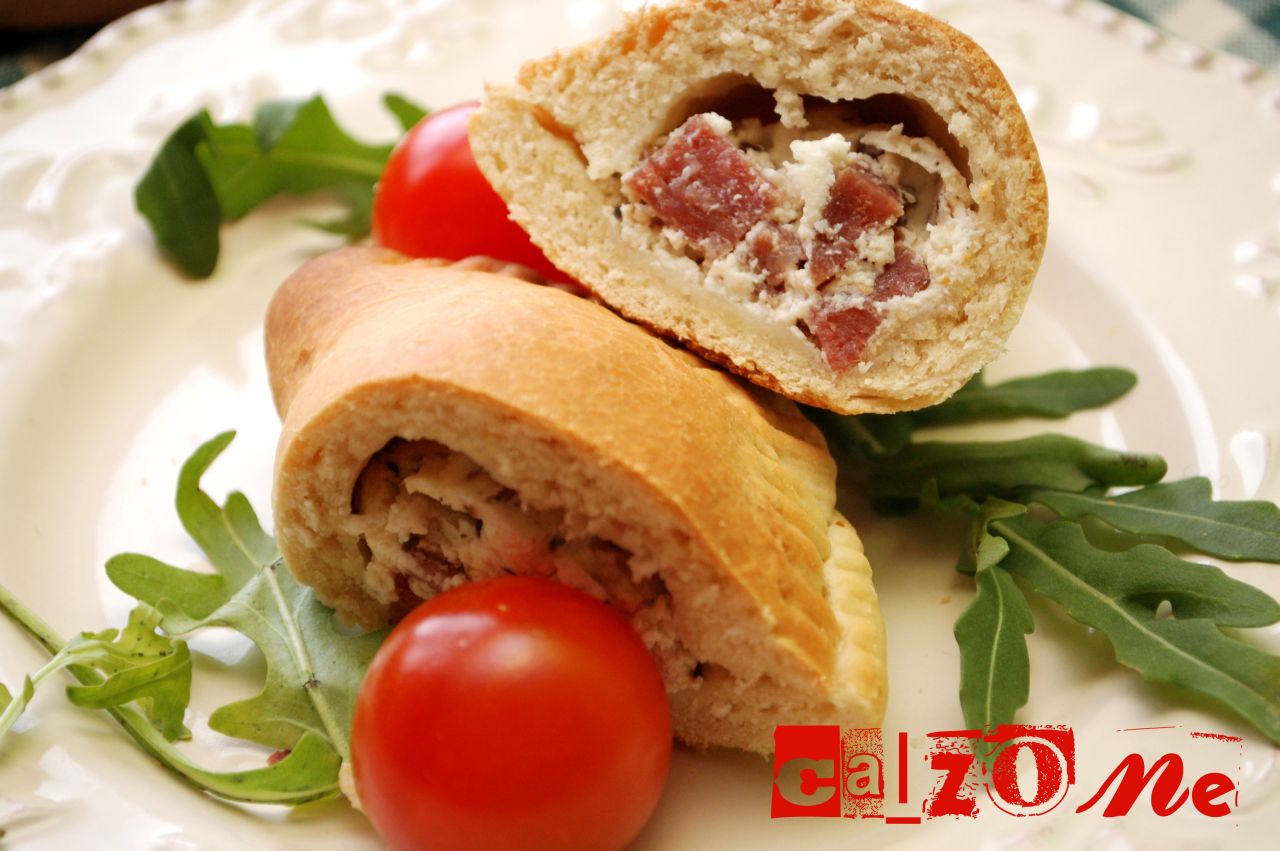 Mini-calzone cu ricotta si salam