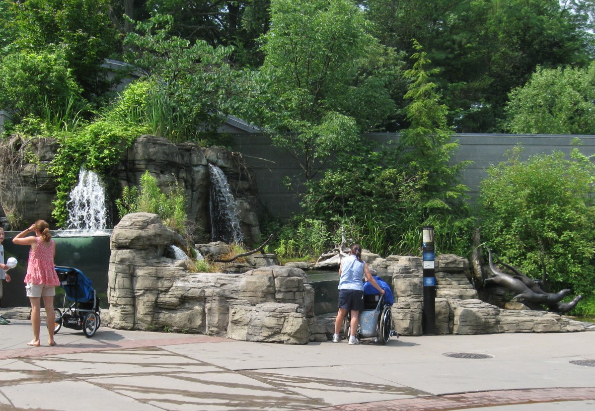 randuwa PPG Aquarium ( Pittsburgh Zoo)