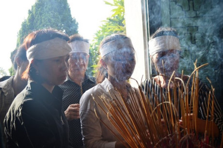 Dam le dua phi cong Tran Quang Khai ve voi dat me que huong - Anh 9