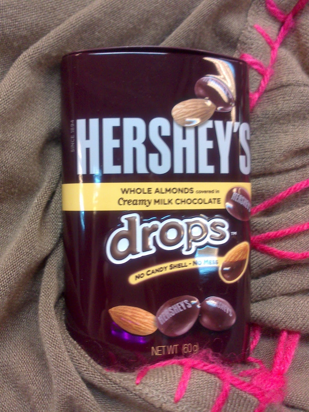 Supersupergirl's Food Reviews Hershey's drops