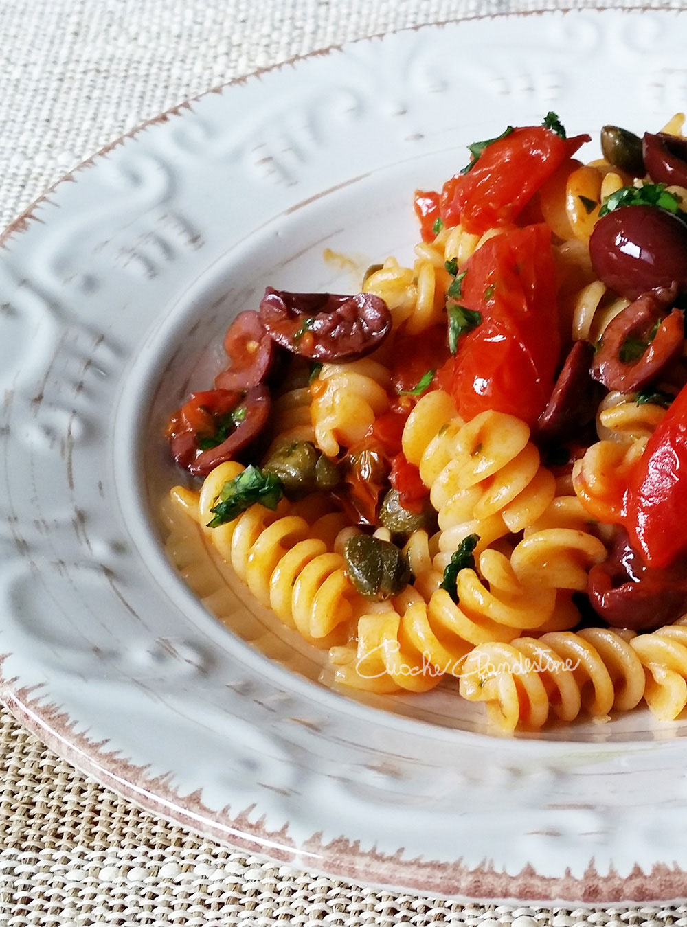 Pasta alla puttanesca | Ricetta ed ingredienti dei Foodblogger italiani