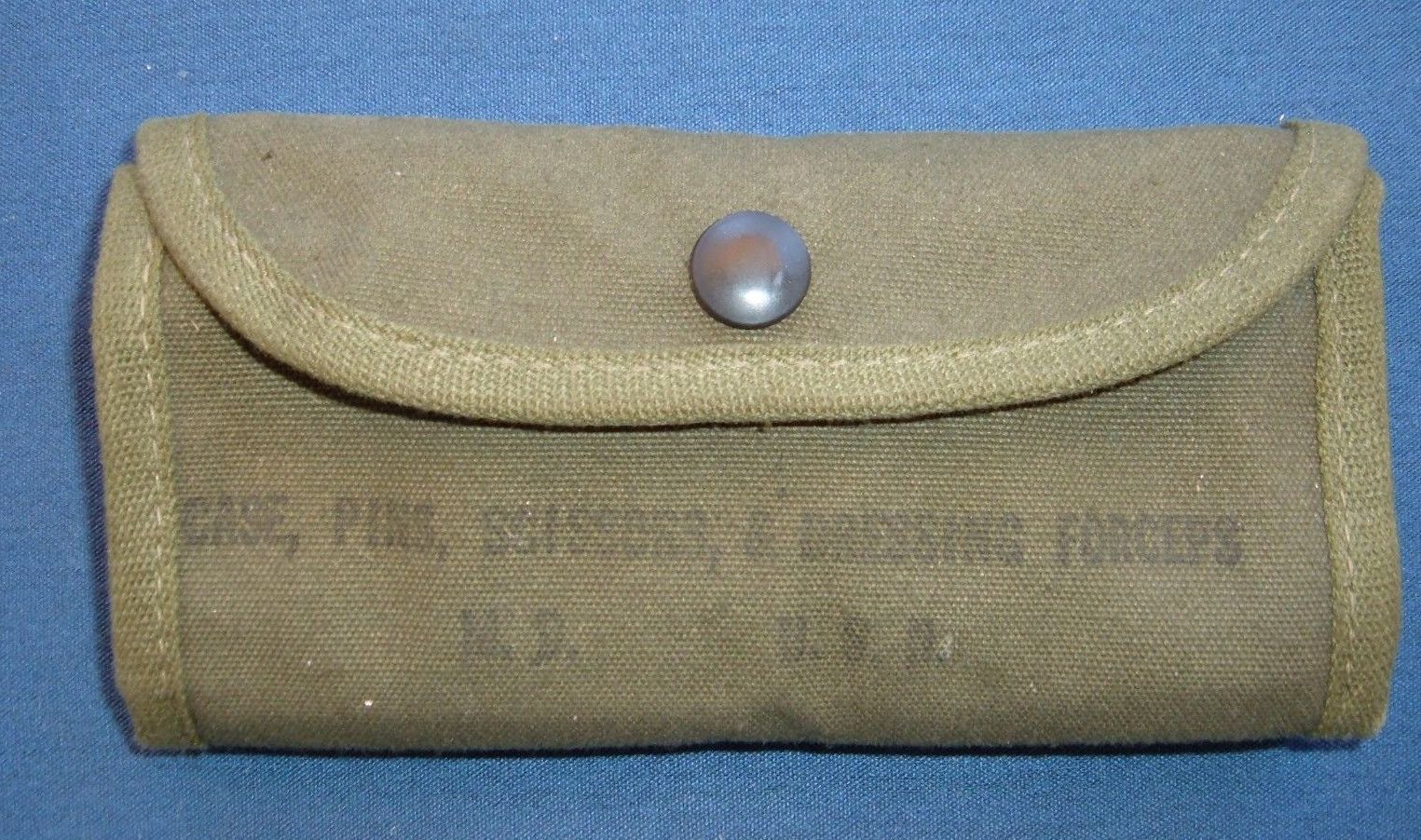 Marines In Forest Green WWII Corpsman Navy MD USN Case, Pins, Scissors