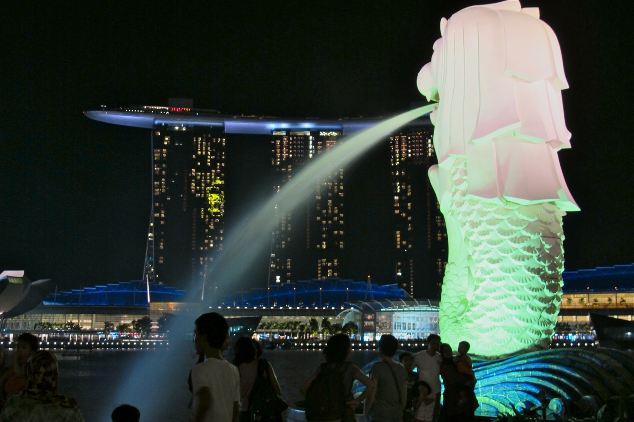 Blog版シンガポール写真百科事典 マーライオンとマリーナ・ベイ・サンズ