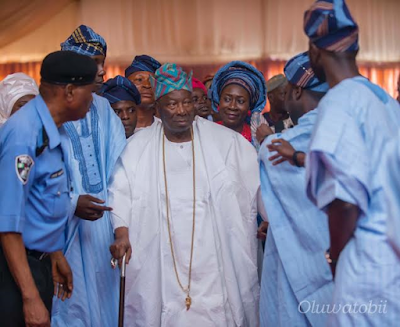 Photos from the 90th birthday party of S?un of Ogbomosho