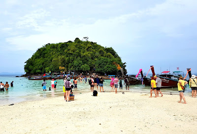 tłumy turystów na plaży, plaża, wyspa tub, krabi, tajlandia