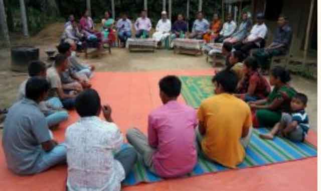 Poor people are subjected to micro-credit by various NGOs হতদরিদ্র মানুষ বিভিন্ন এনজিও'র দ্বারস্থ হয়ে ক্ষুদ্র ঋণে জর্জরিত
