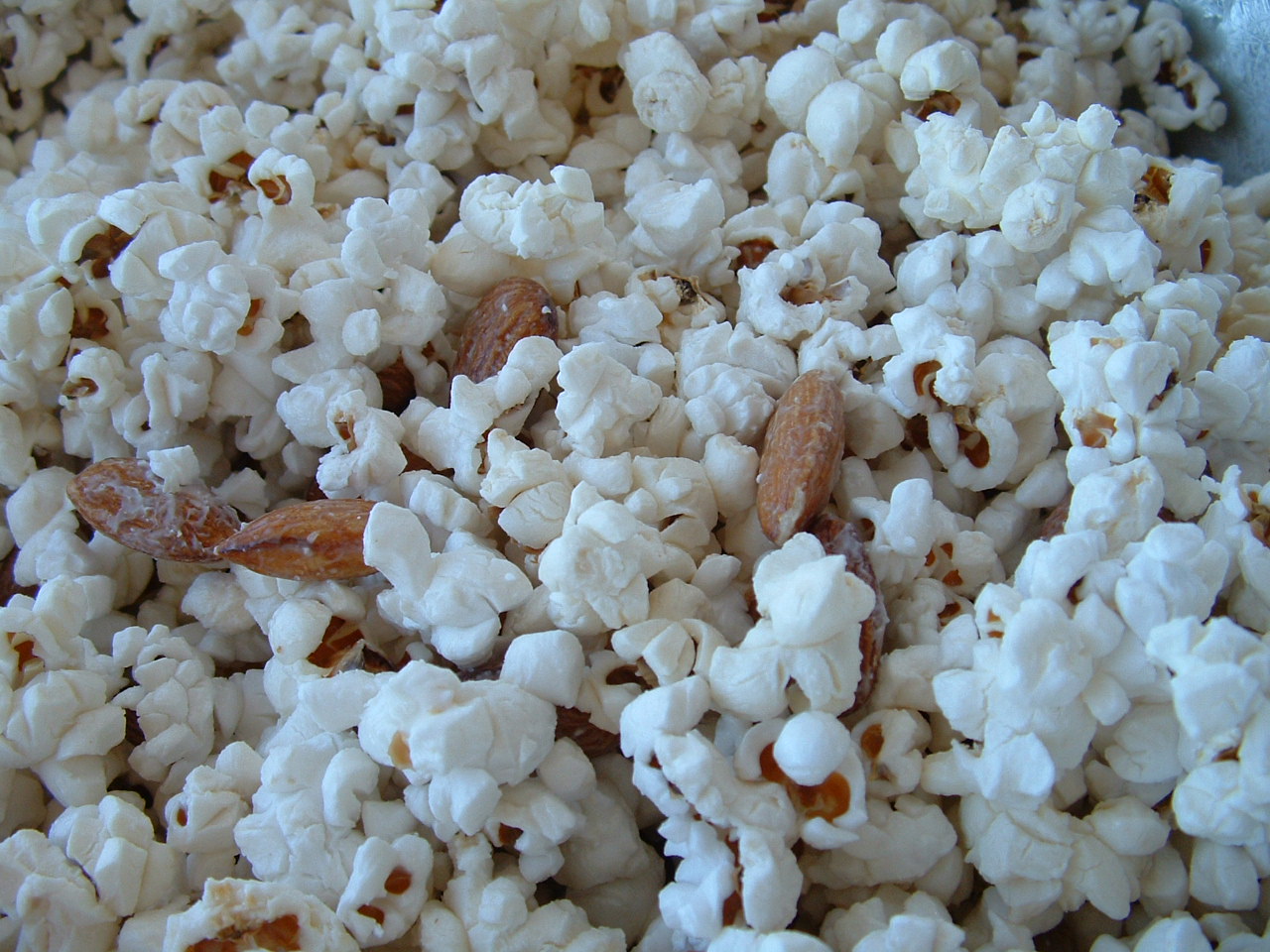 housewifery Almond Bark Popcorn
