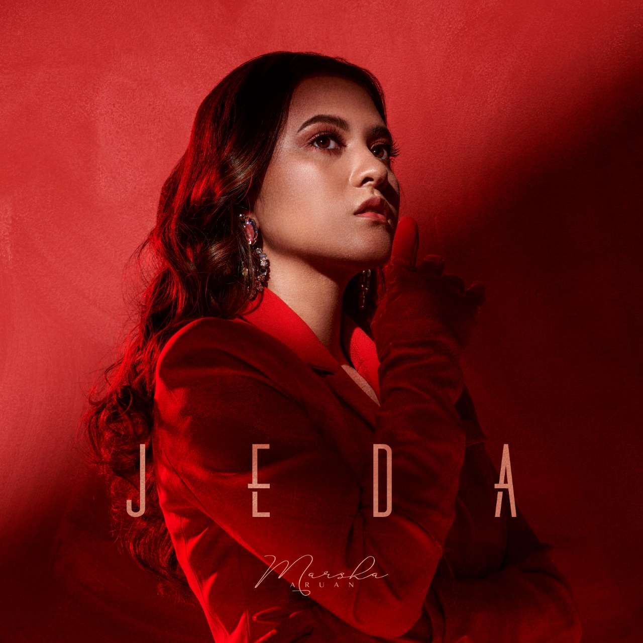 Marsha Aruan merilis debut single dan video klip berjudul, "JEDA"