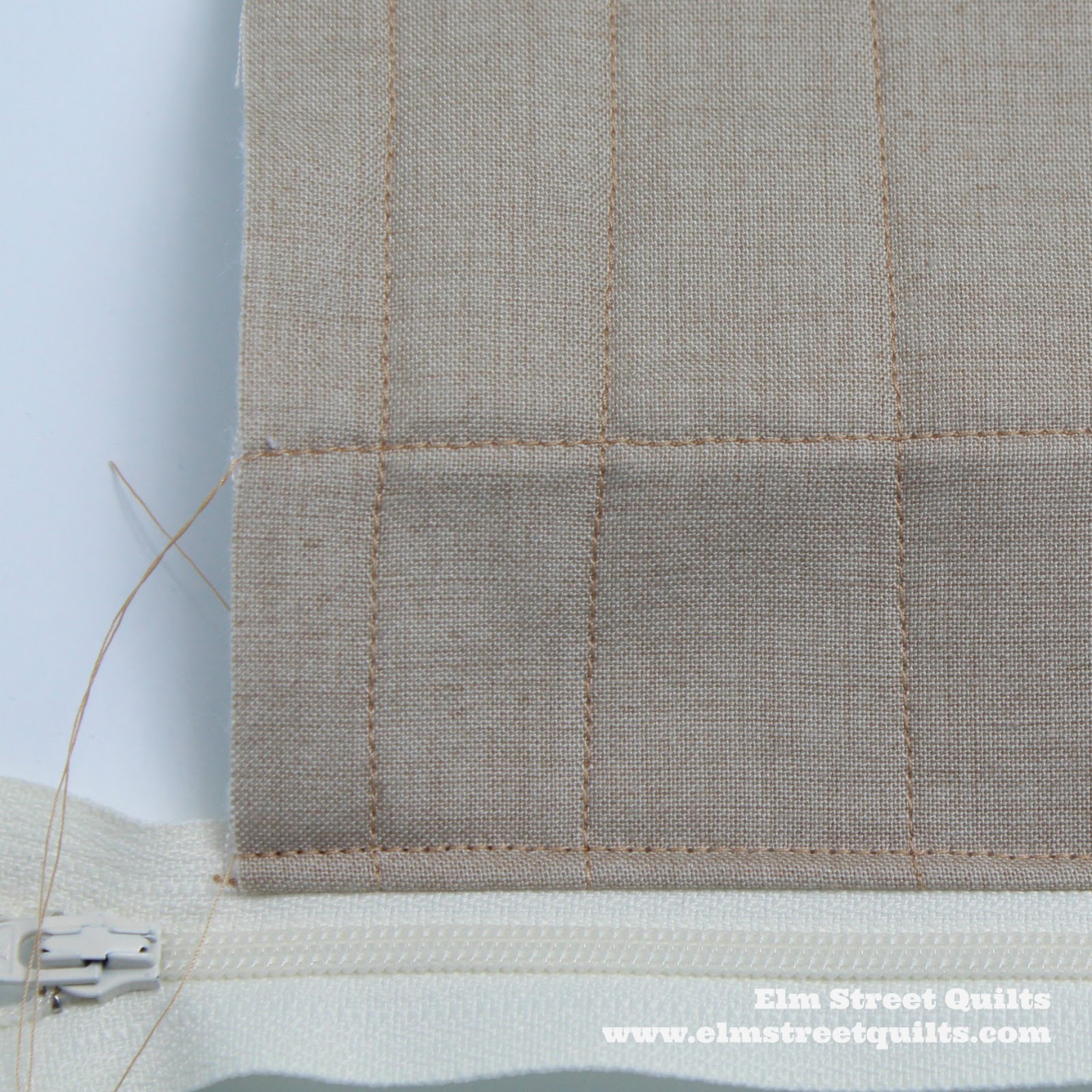 Installing Zipper in Pillow Back (tutorial) Elm Street Quilts