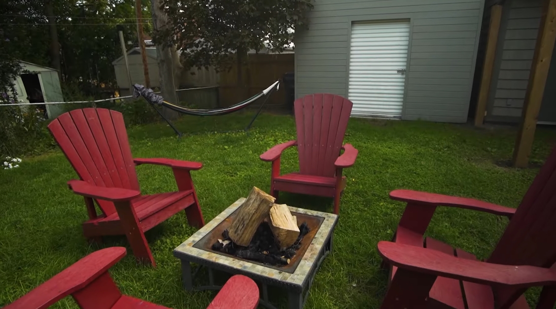 22 Interior Design Photos vs. 29 Springdale Blvd, Toronto Luxury Home Tour
