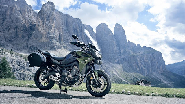 Kelebihan dan Kekurangan Moge Yamaha MT 09 Tracer Kelebihan dan Kekurangan Moge Yamaha MT 09 Tracer